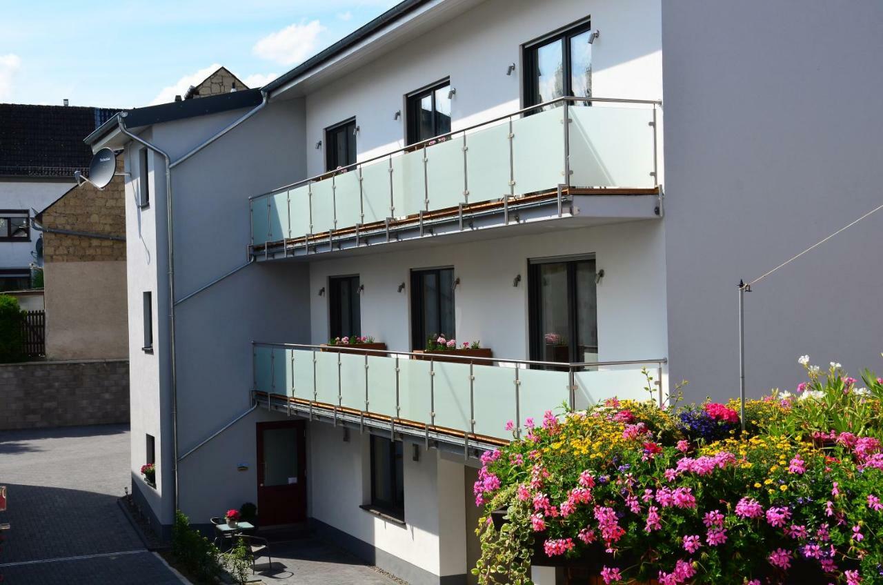 Gaestehaus Am Hochsimmer Ettringen  Kültér fotó